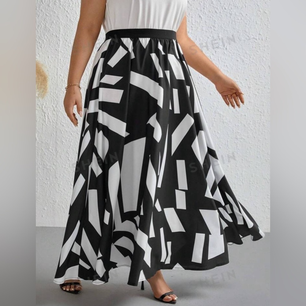 Plus Black and White Geo Print Flare Skirt Sz 5xl